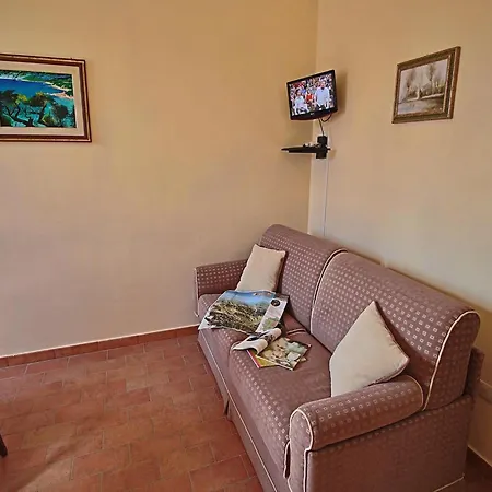公寓 Flat In With Swimming Pool *