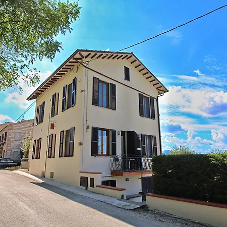 Flat In With Swimming Pool Arcevia